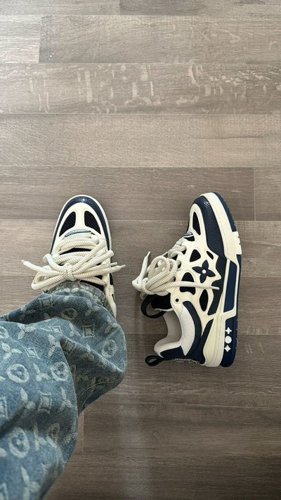 SNEAKER